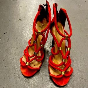 Trina Turk red suede hells size 39.5